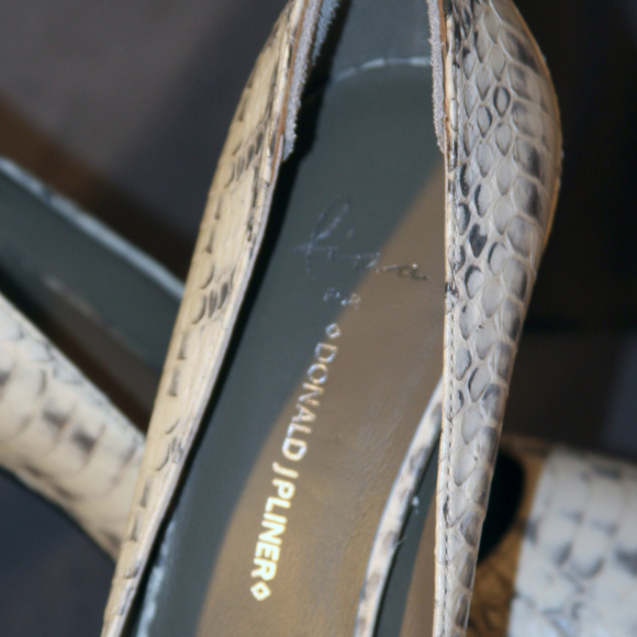 Lisa for Donald Pliner Snakeskin Pumps 9.5 - Picture 5 of 7